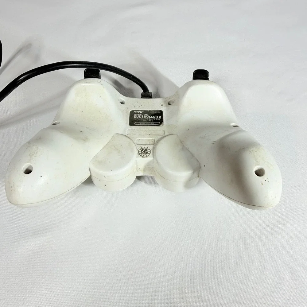 TTX Tech Analog Controller 2 for PS1 and PS2 White Wired Gamepad NXPZ-799